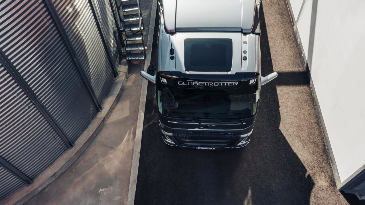Volvo FM from above turning left 